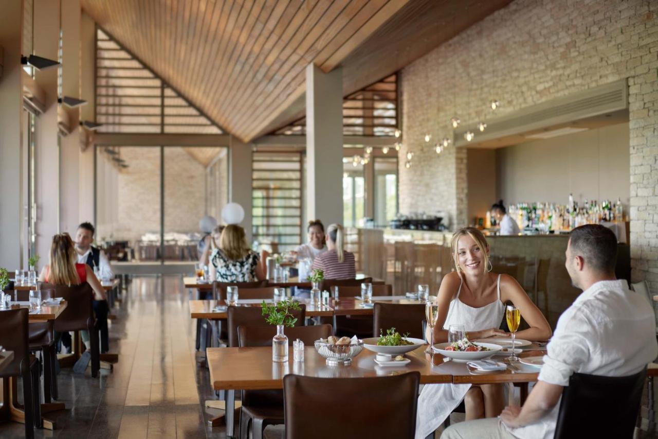 Minthis Resort Tsadha Exterior photo The restaurant